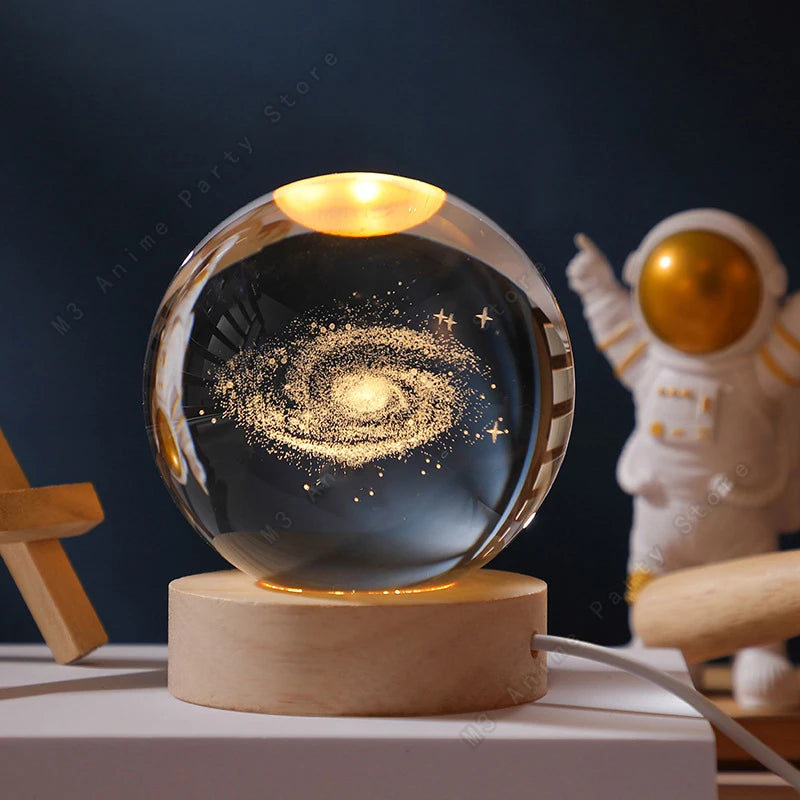 Veilleuse boule de cristal 3D gravée laser sur socle en bois – photo 10